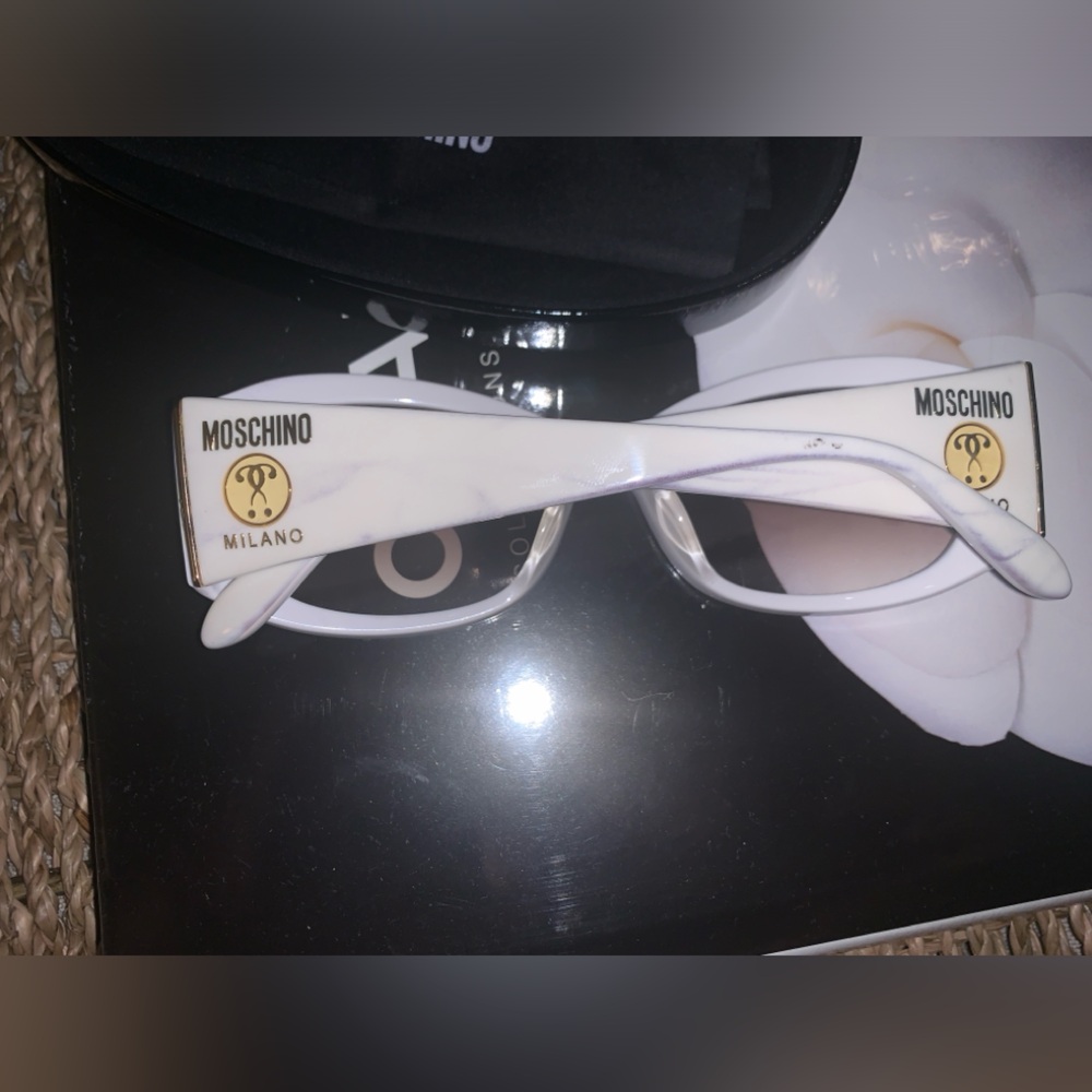 Vintage Moschino White Sunglasses - Picture 5 of 17